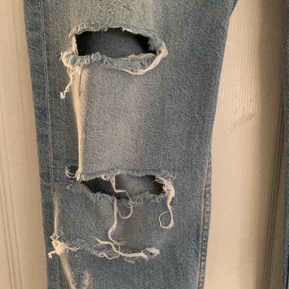Distressed Boyfriend Jean - Picture 4 of 10